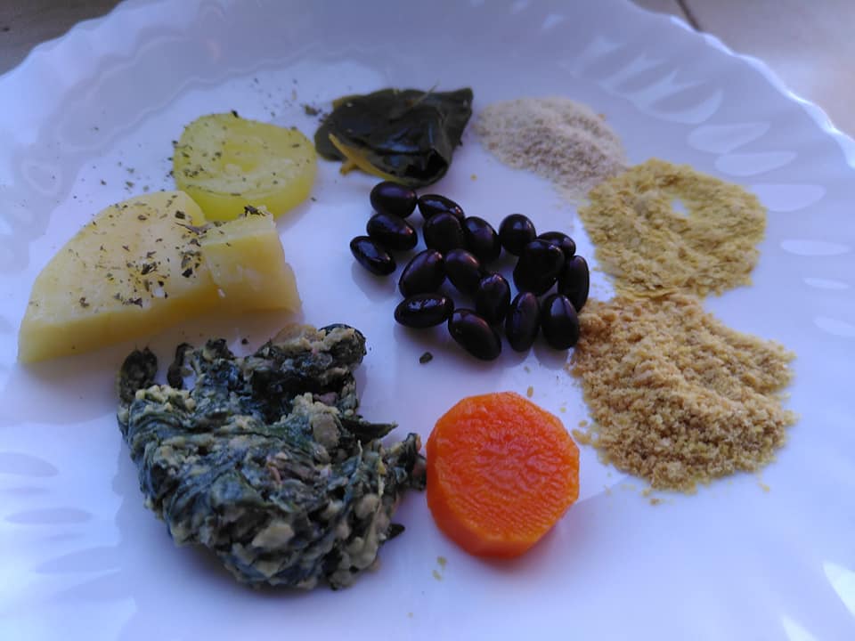 Legumes ao vapor com feijão e esparregado