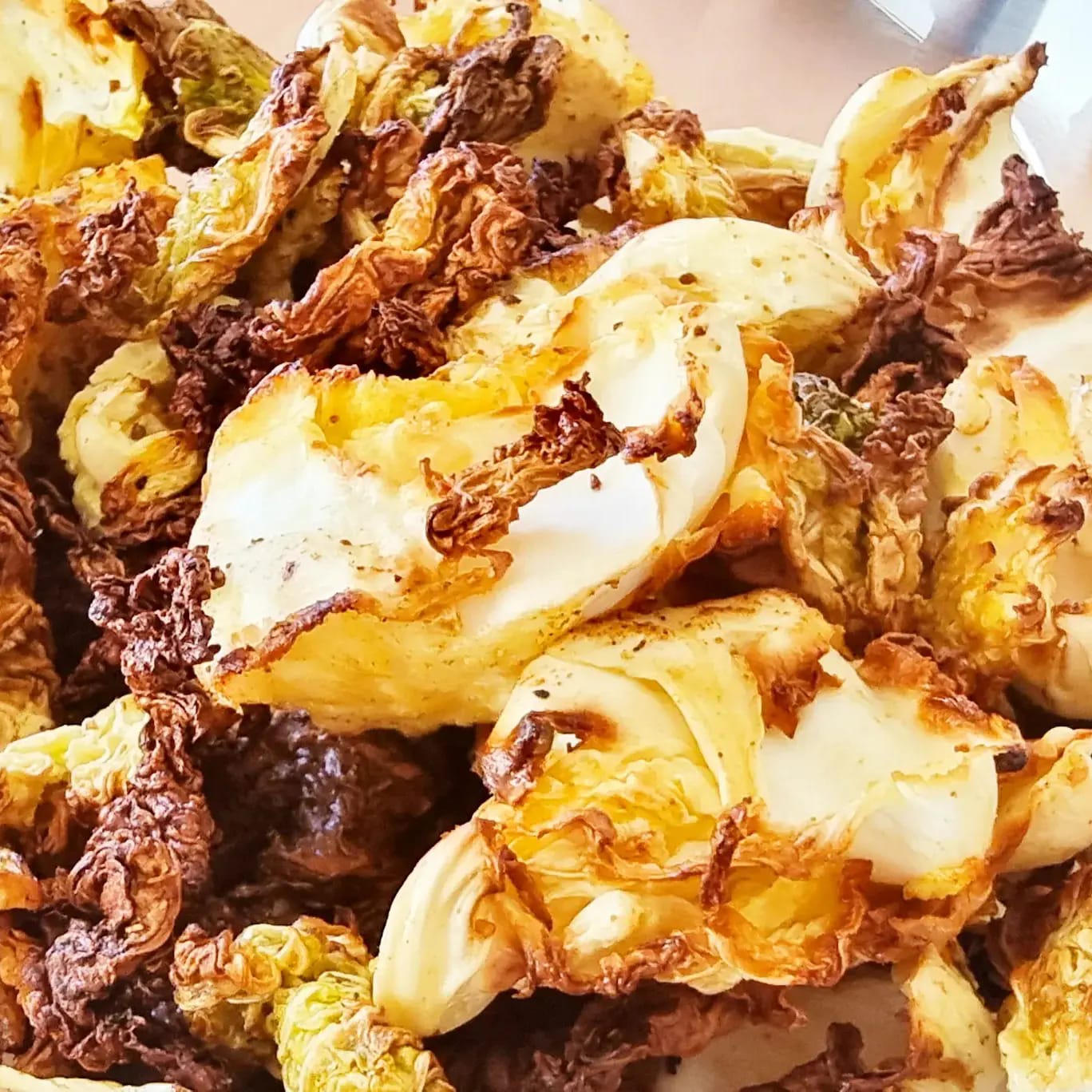 Chips de couve com caril