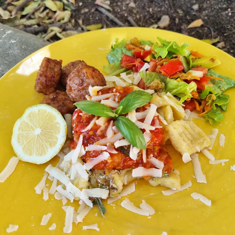 Gnocchi caseiro com molho de tomate