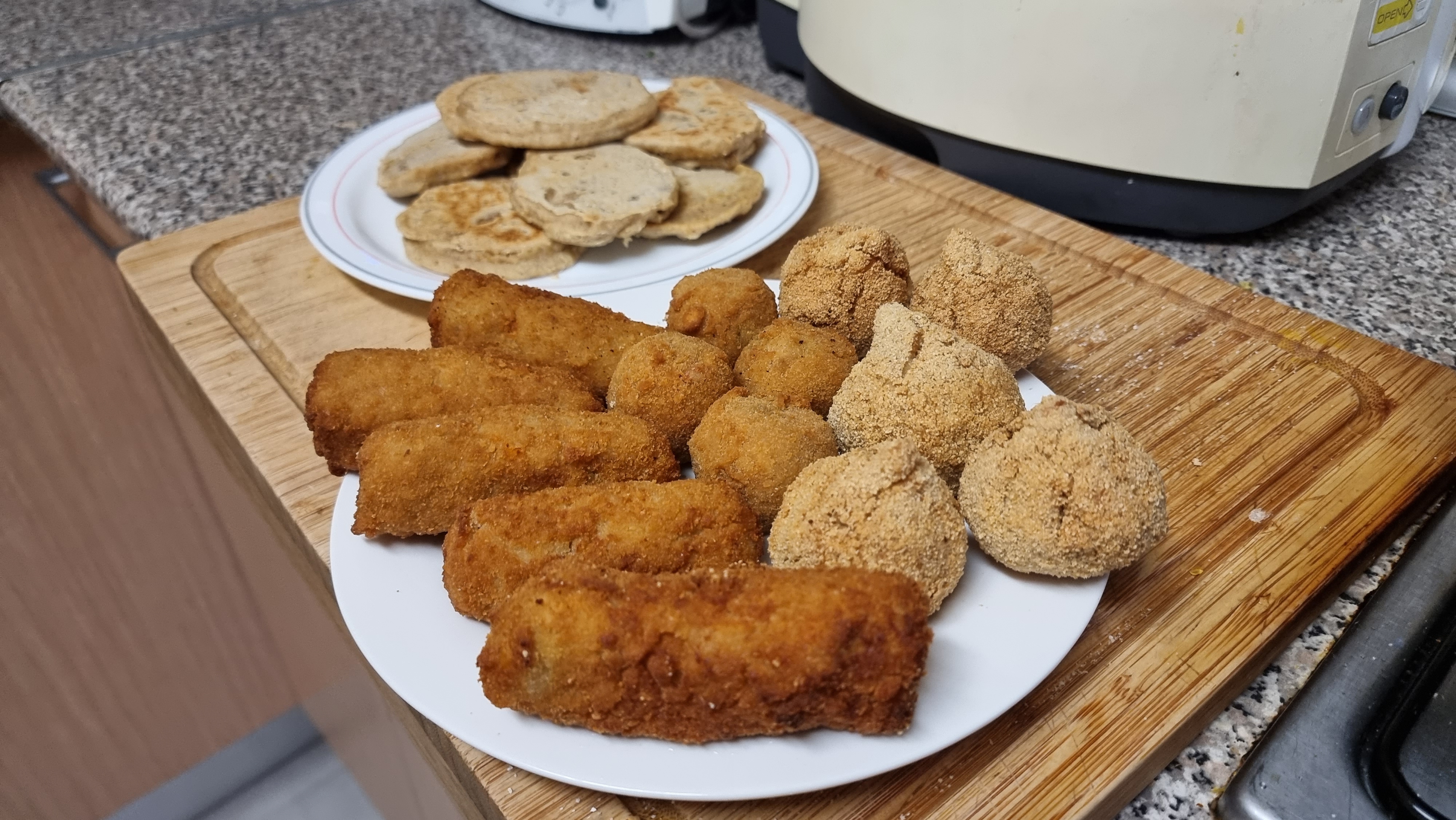 Bolas de alheira e chouriço