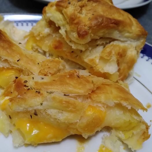 Folhado de queijo