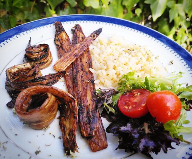 Postas de espargo branco